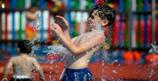 Bursanın İlk Su Oyunları Parkı Açıldı