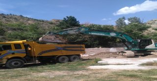 Yağmur Suyu Izgaralarının Tıkanması Önlenecek