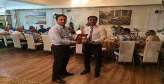 Kaymakam Dündardan Görev Yerleri Değişen Hakim Ve Savcılara Veda Yemeği