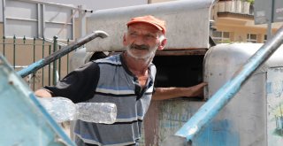 Görme Engelli Eşine Bakabilmek İçin 16 Yıldır Çöpten Kağıt Topluyor