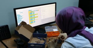 Samek Yaz Kurslarında Dersler Devam Ediyor