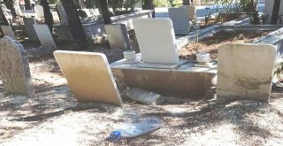 Gurbetçi Vatandaşın Mezarlık Tepkisi