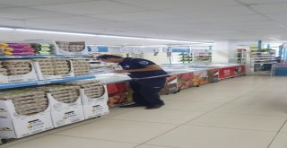 Zabıta Marketleri Denetliyor