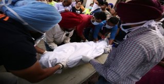 Hindistandaki Tren Kazasında Ölü Sayısı 61E Yükseldi