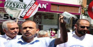 Boluda Dolar Fotokopisini Önce Ayaklar Altına Aldılar, Sonra Yaktılar