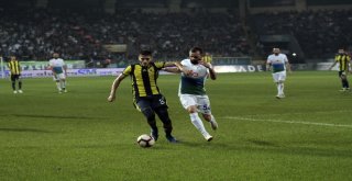 Spor Toto Süper Lig: Çaykur Rizespor: 3 - Fenerbahçe: 0 (İlk Yarı)