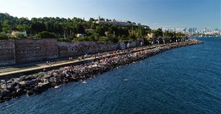 (Özel) Plaja Dönen Sarayburnu Sahili Havadan Görüntülendi