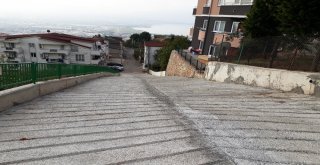 İzmitte Yol Ve Çevre Bakımları Devam Ediyor