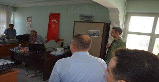 Siirt Valisi Denetime Çıkı, Düzgün Yapılmayan Fayansları Tek Tek Kırdı