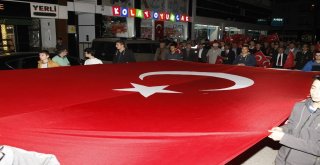 Cumhuriyet Coşkusu Fener Alayı İle Kutlandı