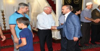 Turan, Bayram Namazını Baba Ocağında Kıldı