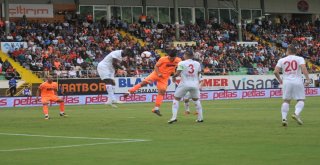 Spor Toto Süper Lig: Aytemiz Alanyaspor: 0 - Antalyaspor: 1 (İlk Yarı)