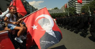 Tbmmden Eski Meclis Önüne Geçit Töreni Düzenlendi