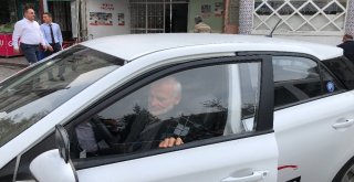 Azmiyle 67 Yaşında Ehliyet Sahibi Oldu