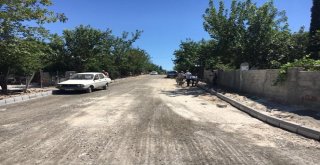 Yeni Sanayi Mahallesinde Kaldırım Döşeme Çalışması Yaptı