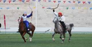Bursada Türk Dünyası Ata Sporları Şenliğinde Nefes Kesen Görüntüler