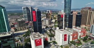 (Özel) Dev Türk Bayraklarıyla Donatılan Gökdelenler Havadan Görüntülendi