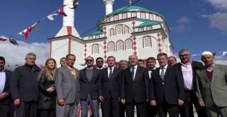 Buharkentte Hayırsevenlerin Yaptırdığı Cami İbadete Açıldı