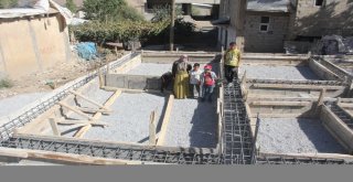 Evleri Çöken 6 Nüfuslu Engin Ailesi Yardım Bekliyor