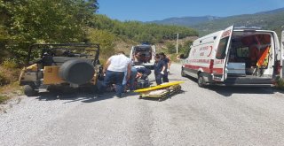 Antalyada Turistleri Taşıyan Safari Cipi Kaza Yaptı: 1 Ölü, 5 Yaralı