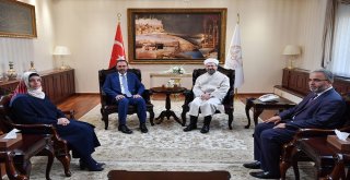 Diyanet İşleri Başkanı Erbaş: İlahiyat Fakültelerinde Ya Da Eğitim Fakültelerinde Okul Öncesi Din Eğitimi Bölümünün Açılmasını İstiyoruz