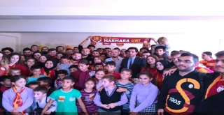 Galatasaray Sevdalısı Oğuz Ardanın İsmi Kütüphaneye Verildi