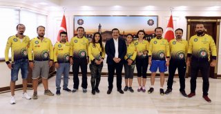 Başkan Atilla Sporcuları Ağırladı