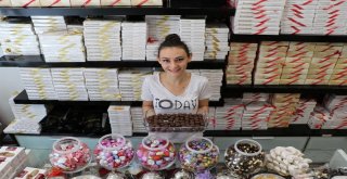 (Özel Haber) Kurban Bayramının İkramlıkları Tezgahlarda Yerini Aldı