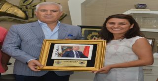 Bursa Kanser Derneğinden Bozbeye Teşekkür Plaketi