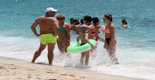 Alanyada Plajlar Tıklım Tıklım