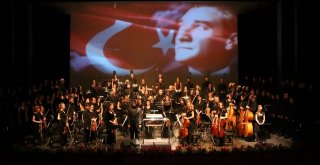 Antalyada Cumhuriyet Konseri