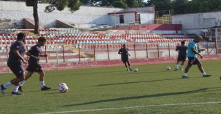 Ayvalıkgücü Belediyespor ‘Şampiyonluk Parolasıyla Top Başı Yaptı