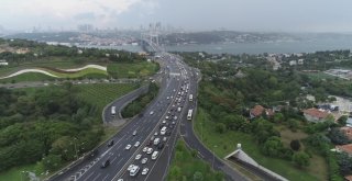 İstanbulda Okula Uyumun İlk Gününde Oluşan Trafik Yoğunluğu Havadan Görüntülendi