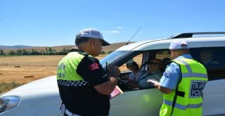 Polis Ekiplerinden Huzurlu Bayram Uygulaması