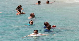 Alanyada Plajlar Tıklım Tıklım