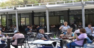 Çorlu Belediyesi Tarafından Yaptırılan Park Kafe Vatandaşlardan Tam Not Aldı