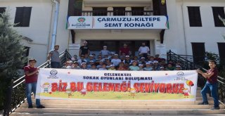 Bir Gelenek Ve Binlerce Gülen Çocuk