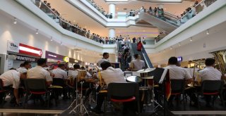 Van Avmde Askeri Bando Konseri