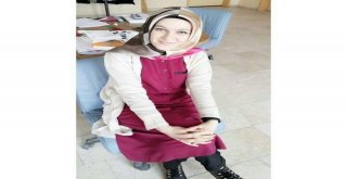 Genç Yaşta Hayatını Kaybeden Öğretmeni Öğrencileri Göz Yaşlarıyla Uğurladı