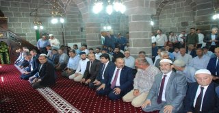 235 Yıllık Tarihi Alemdar Camii İbadete Açıldı