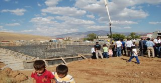 Hayırsever İş Adamı, Engelliler İçin Okul Yaptırıyor