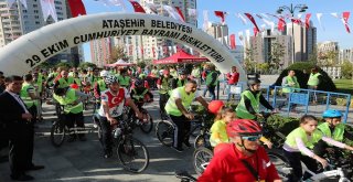 Ataşehirde Pedallar Cumhuriyet İçin Çevrildi