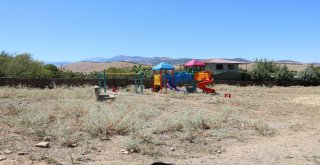 60 Yıllık İlköğretim Okulu İlgi Bekliyor