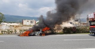 Ana Yolda Alev Alev Yandı