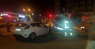 Manavgatta Trafik Kazası: 4 Yaralı