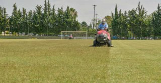 Futbol sahalarında temizlik ve bakım