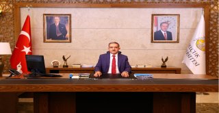 Rektör Şahin: “Gençliğimize Güvenmemiz Gerekiyor”