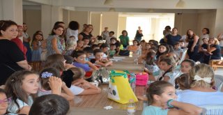 Çocuklar Sanat Atölyesinde