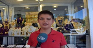 Ortaokul Öğrencisi Biriktirdiği Harçlıklarıyla Aldığı Altını Bozdurdu