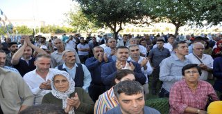 Ak Parti Diyarbakır İl Başkanlığı Vatandaşlarla Bayramlaştı